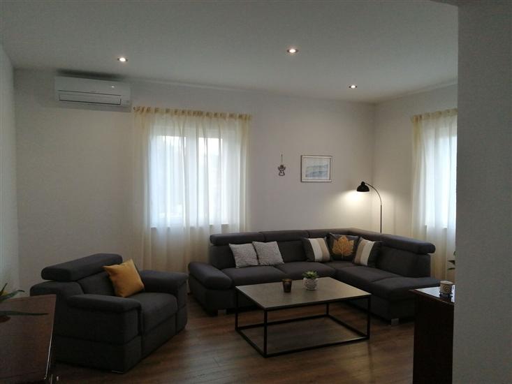 Apartment A1, for 6 persons