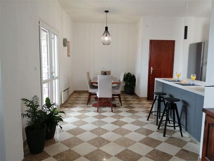 Apartment A1, for 6 persons