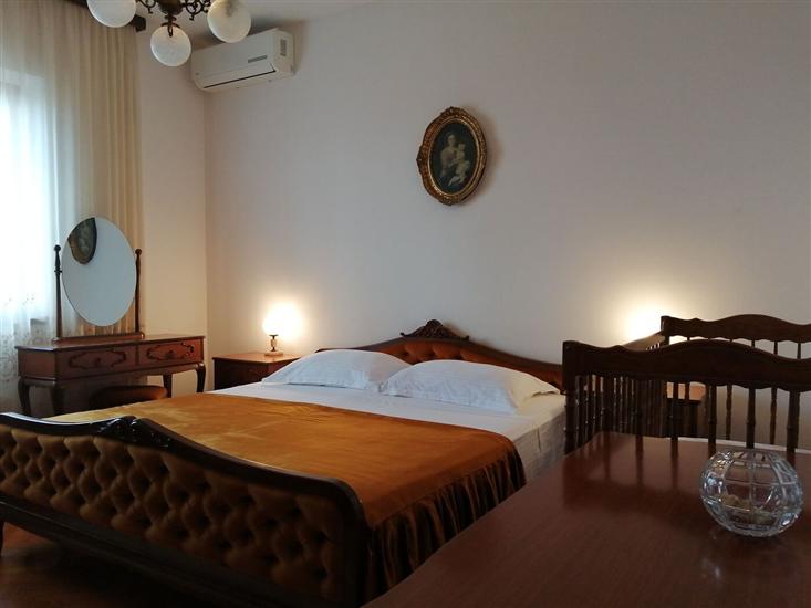 Apartment A1, for 6 persons