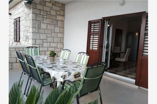 Apartment A1, for 6 persons