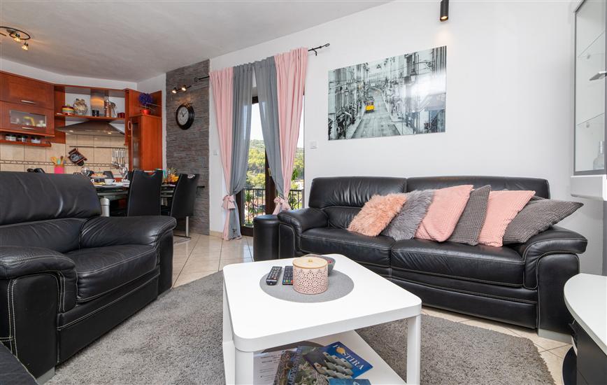 Apartment A1, for 6 persons