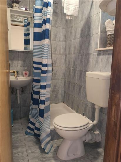 Apartment A1, for 5 persons