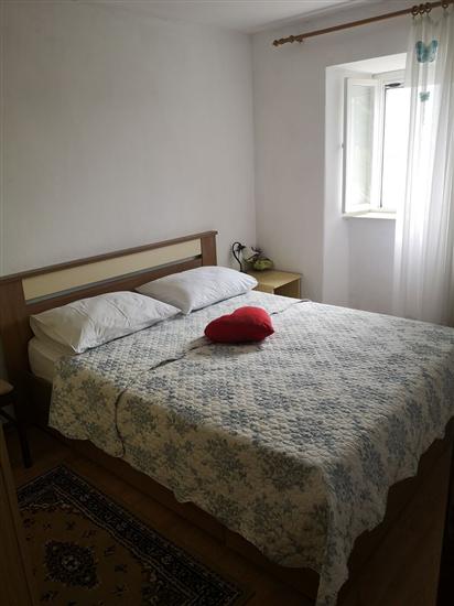 Apartment A1, for 5 persons