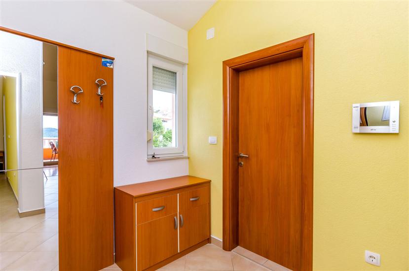 Apartment A2, for 8 persons