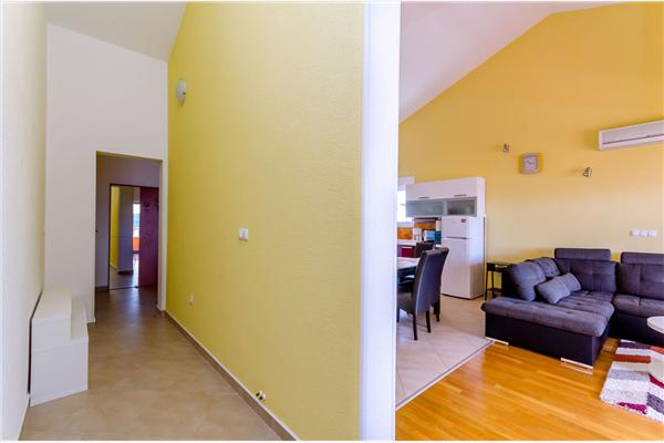 Apartment A2, for 8 persons