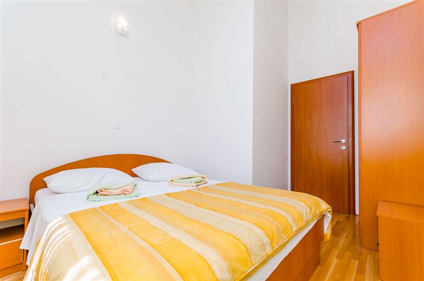 Apartment A2, for 8 persons