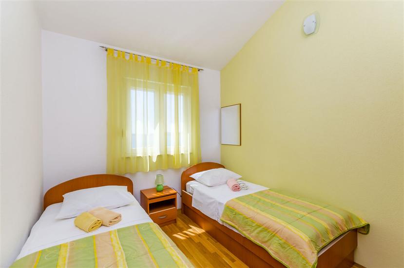 Apartment A2, for 8 persons
