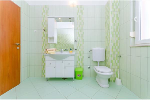 Apartment A2, for 8 persons