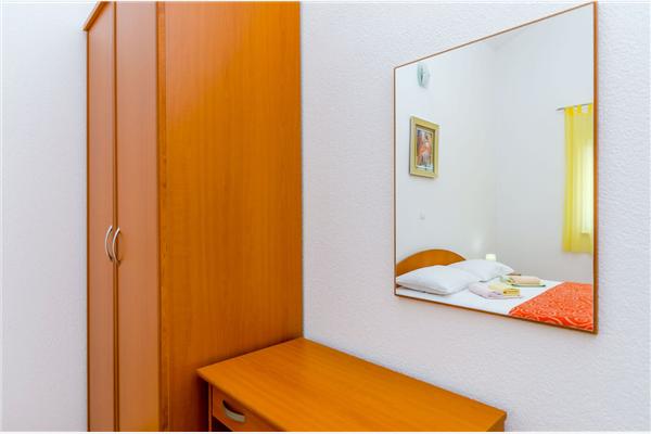 Apartment A2, for 8 persons