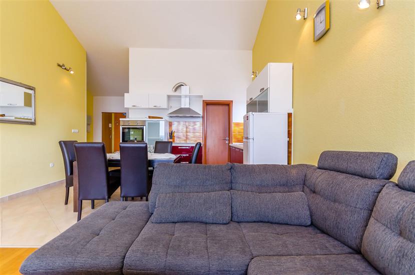 Apartment A2, for 8 persons