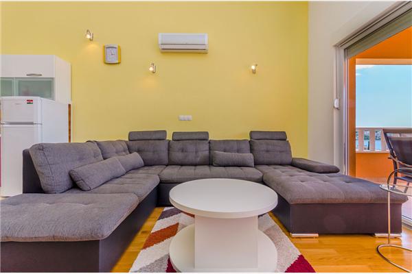 Apartment A2, for 8 persons