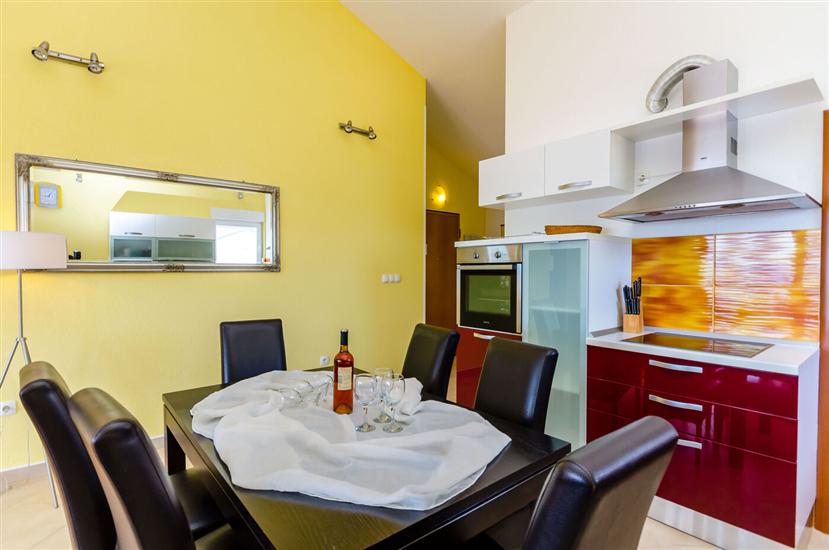 Apartment A2, for 8 persons