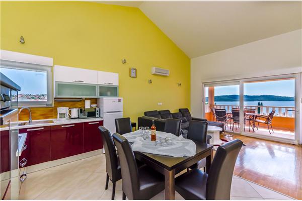 Apartment A2, for 8 persons