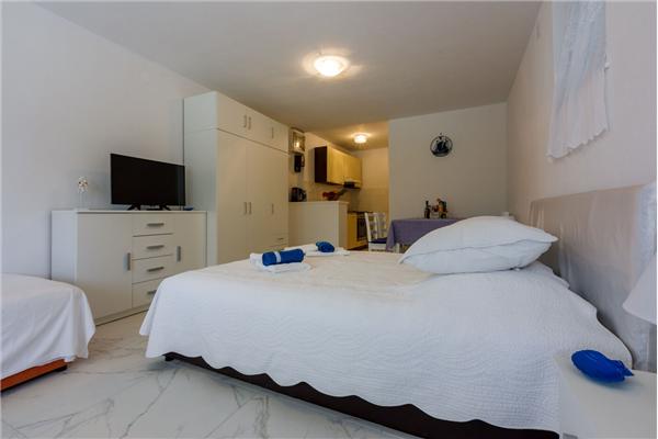 Apartment A1, for 3 persons