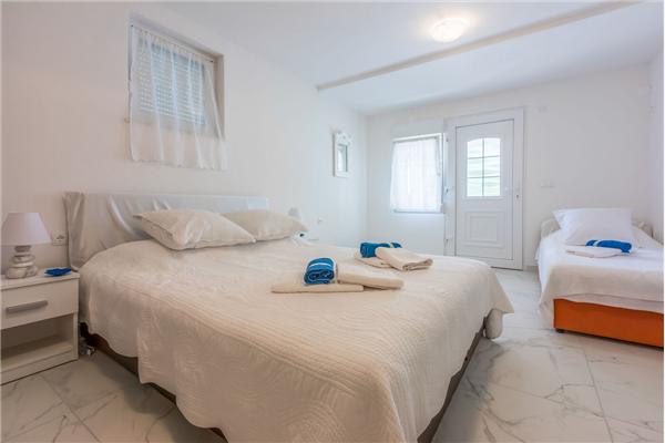 Apartment A1, for 3 persons