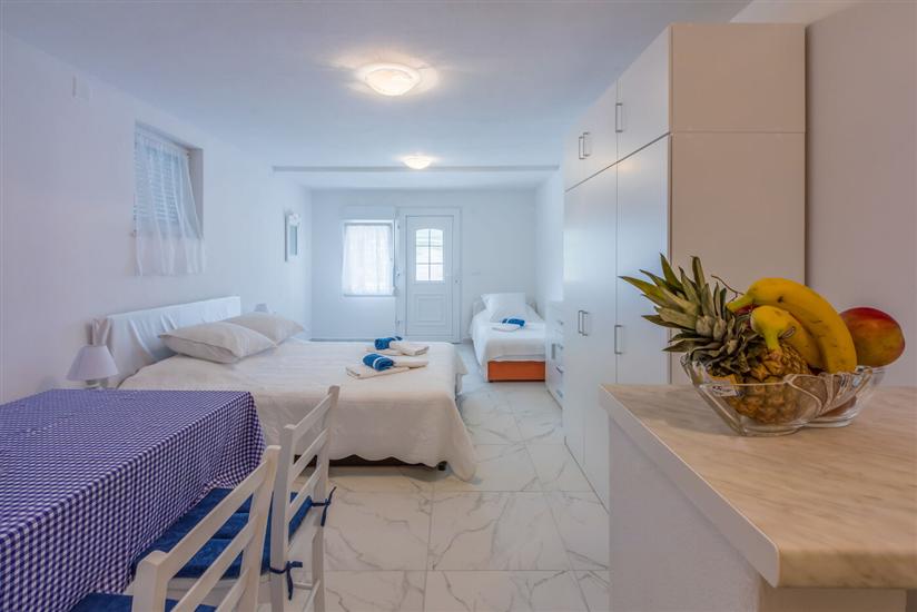 Apartment A1, for 3 persons