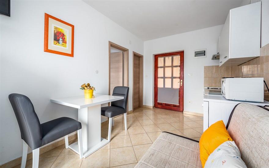 Apartment A7, for 3 persons