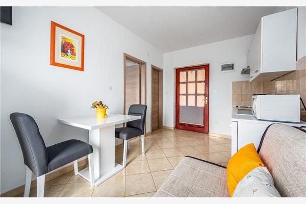 Apartment A7, for 3 persons