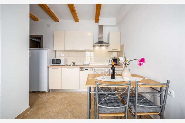 Apartment A8, for 3 persons