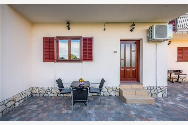 Apartment A8, for 3 persons