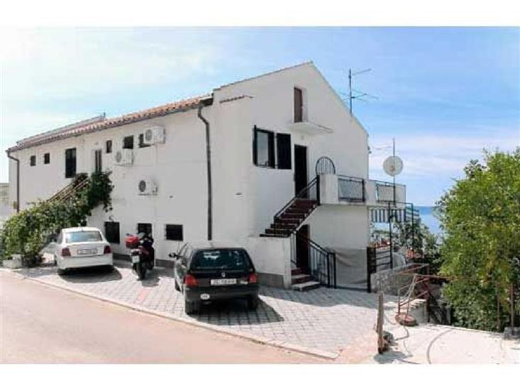 Apartments Bee Maja