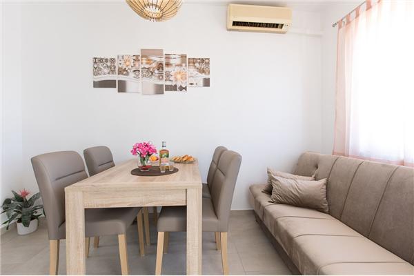 Apartment A1, for 5 persons