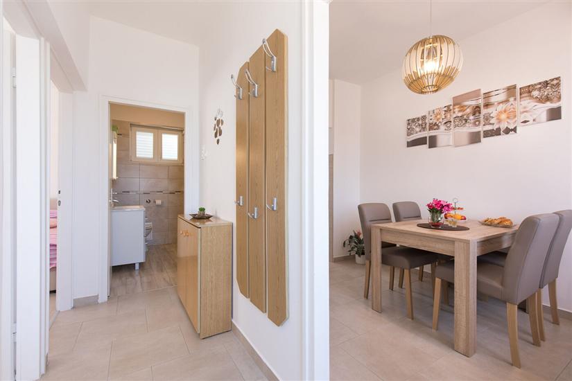 Apartment A1, for 5 persons