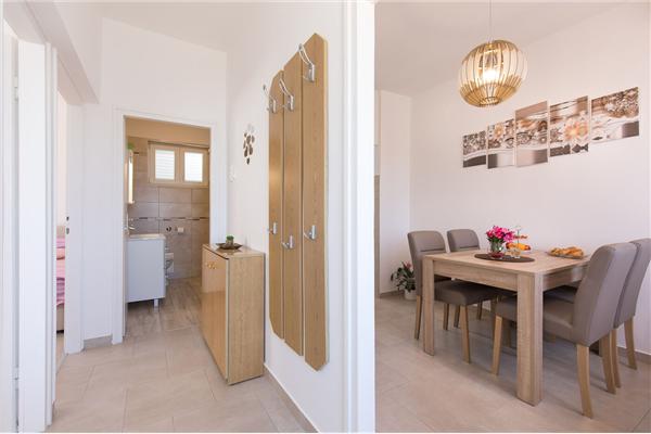 Apartment A1, for 5 persons