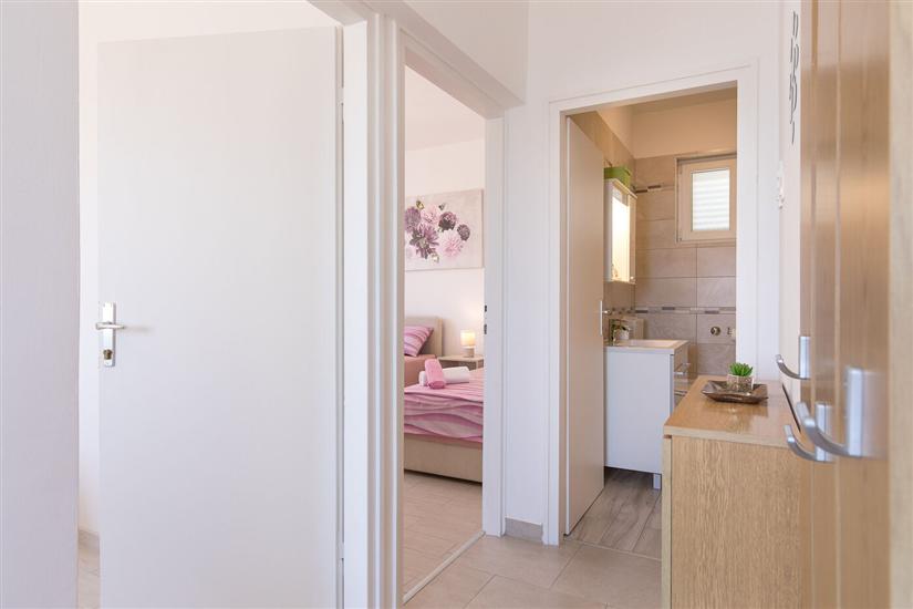 Apartment A1, for 5 persons