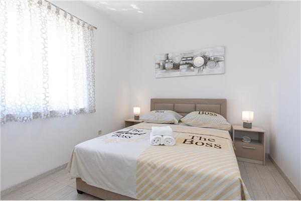 Apartment A1, for 5 persons