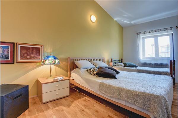 House K1, for 10 persons