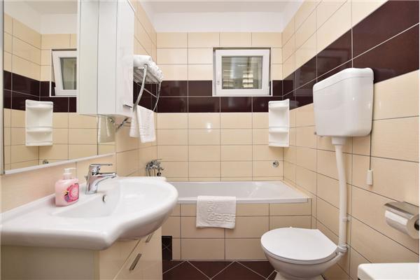 Apartment A2, for 4 persons