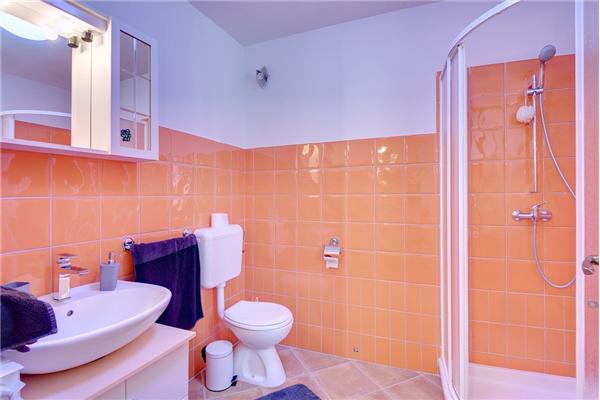 House K1, for 10 persons