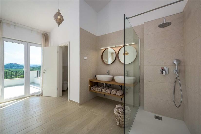 House K1, for 8 persons