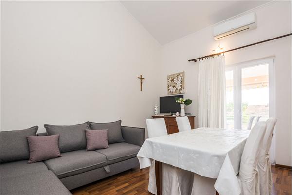 Apartment A6, for 4 persons