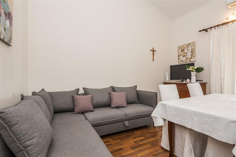 Apartment A6, for 4 persons