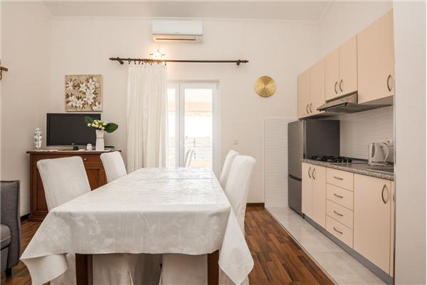Apartment A6, for 4 persons