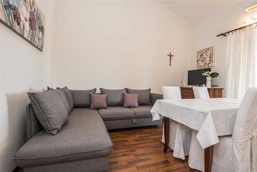 Apartment A6, for 4 persons