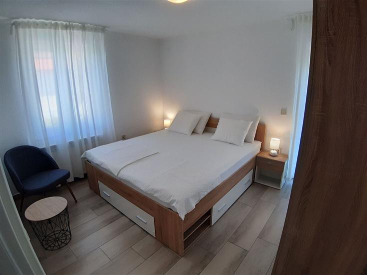 Apartment A1, for 6 persons