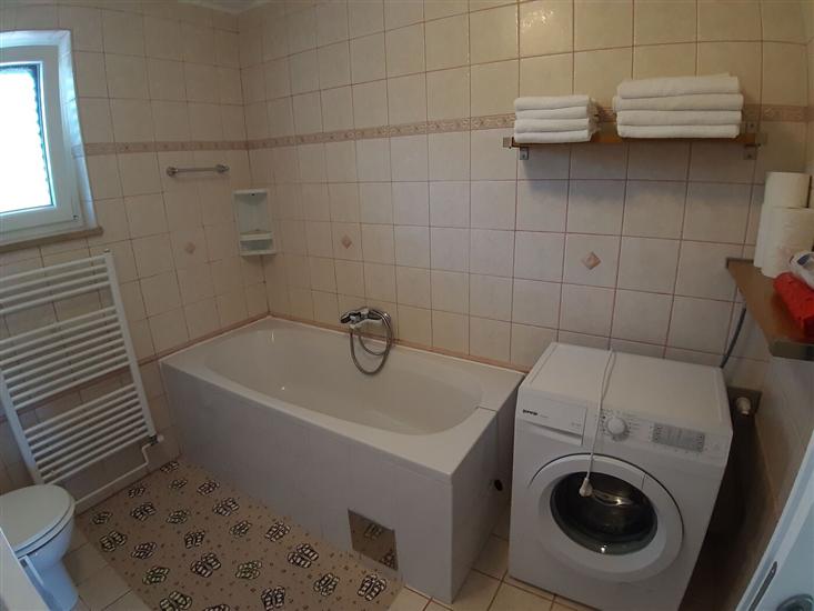 Apartment A1, for 6 persons