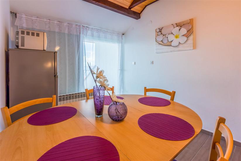 Apartment A4, for 6 persons