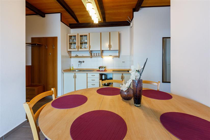 Apartment A4, for 6 persons