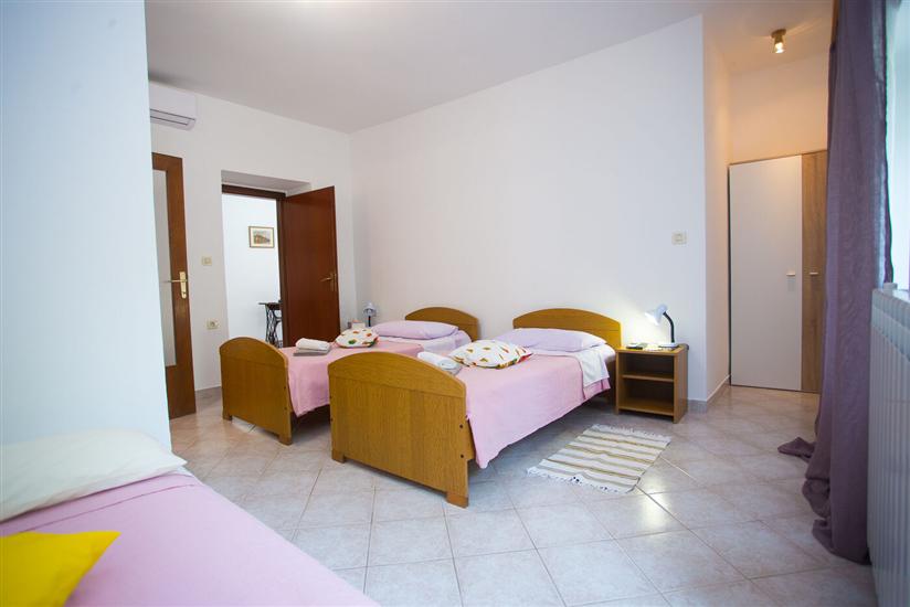 Apartment A1, for 8 persons