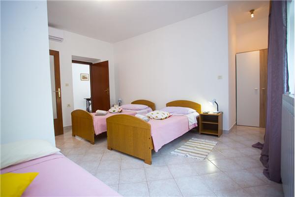 Apartment A1, for 8 persons