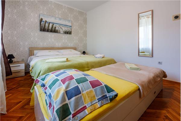 Apartment A1, for 7 persons