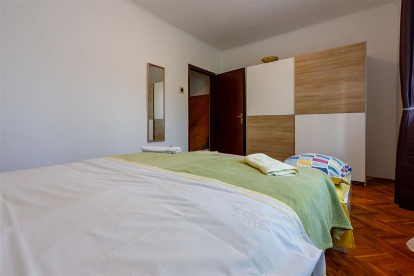 Apartment A1, for 7 persons