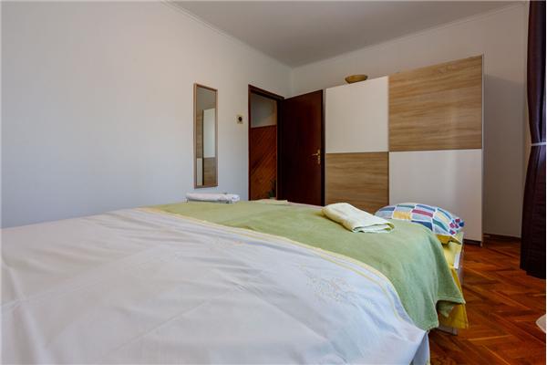 Apartment A1, for 7 persons