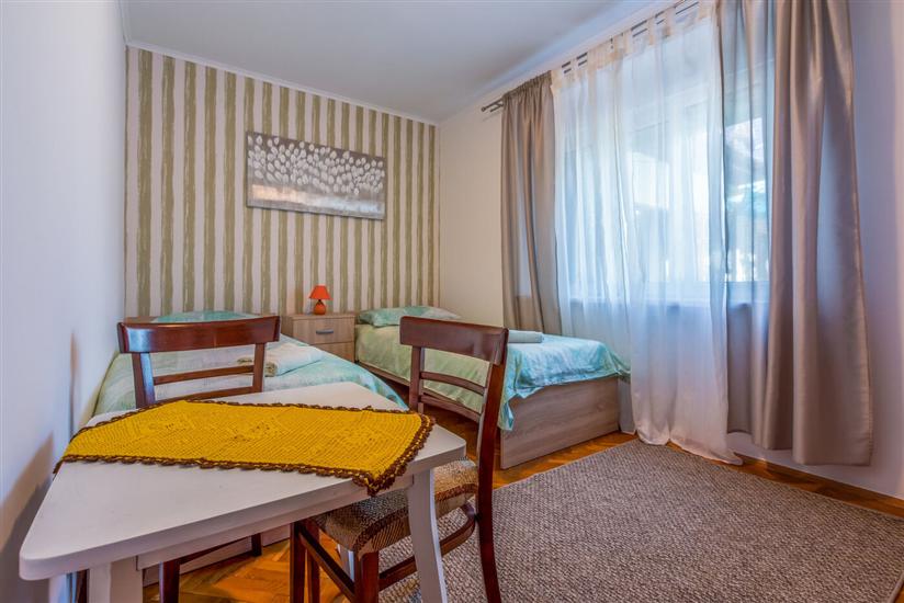 Apartment A1, for 7 persons