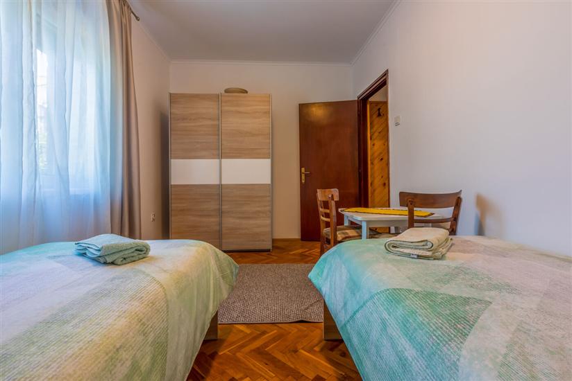 Apartment A1, for 7 persons