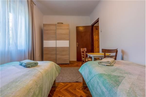 Apartment A1, for 7 persons